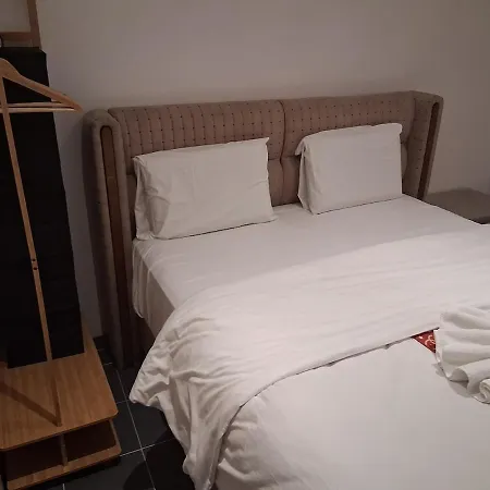 Apartment Les Jardins Secrets Romilly-sur-Seine
